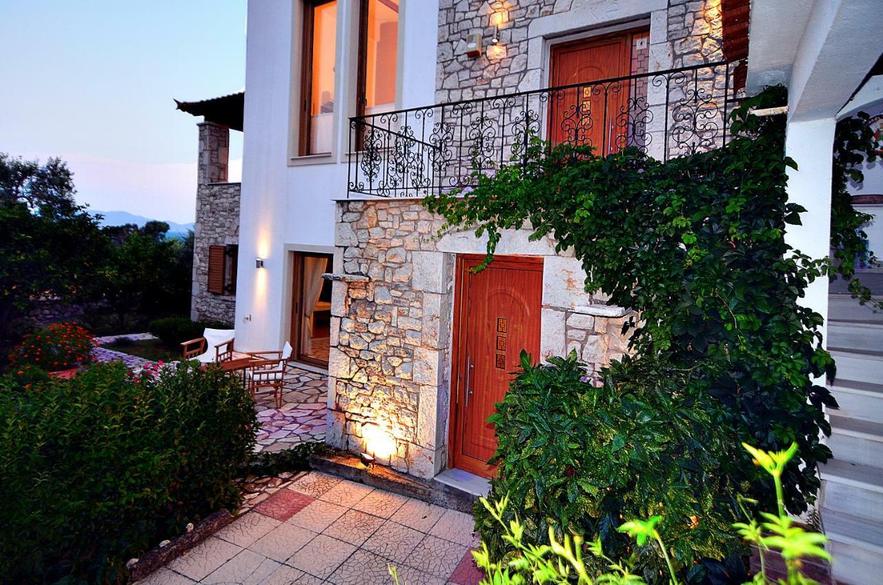 Stone Tower Retreat, Oasis Of Peace Apartment Aristomenis Exterior foto